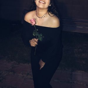 BLACK OVER THE SHOULDER H&M TOP